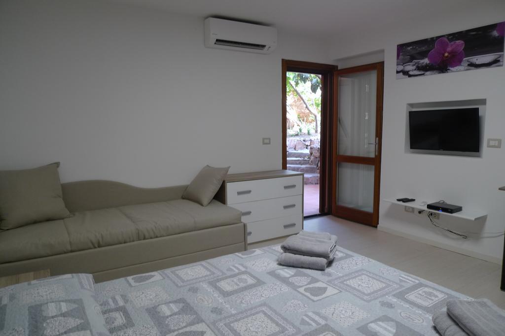 Villaggio Est Affittacamere San Teodoro  Exterior foto