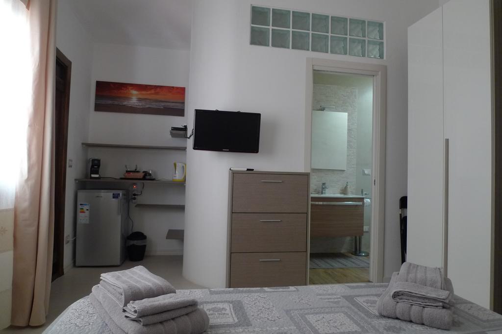 Villaggio Est Affittacamere San Teodoro  Exterior foto