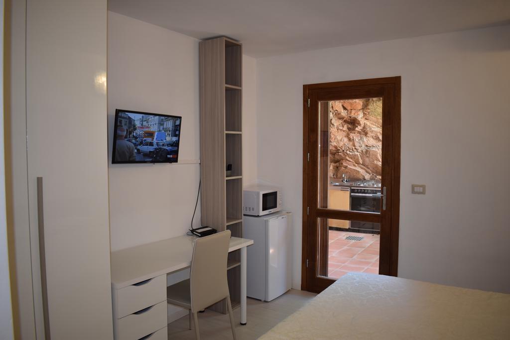 Villaggio Est Affittacamere San Teodoro  Exterior foto